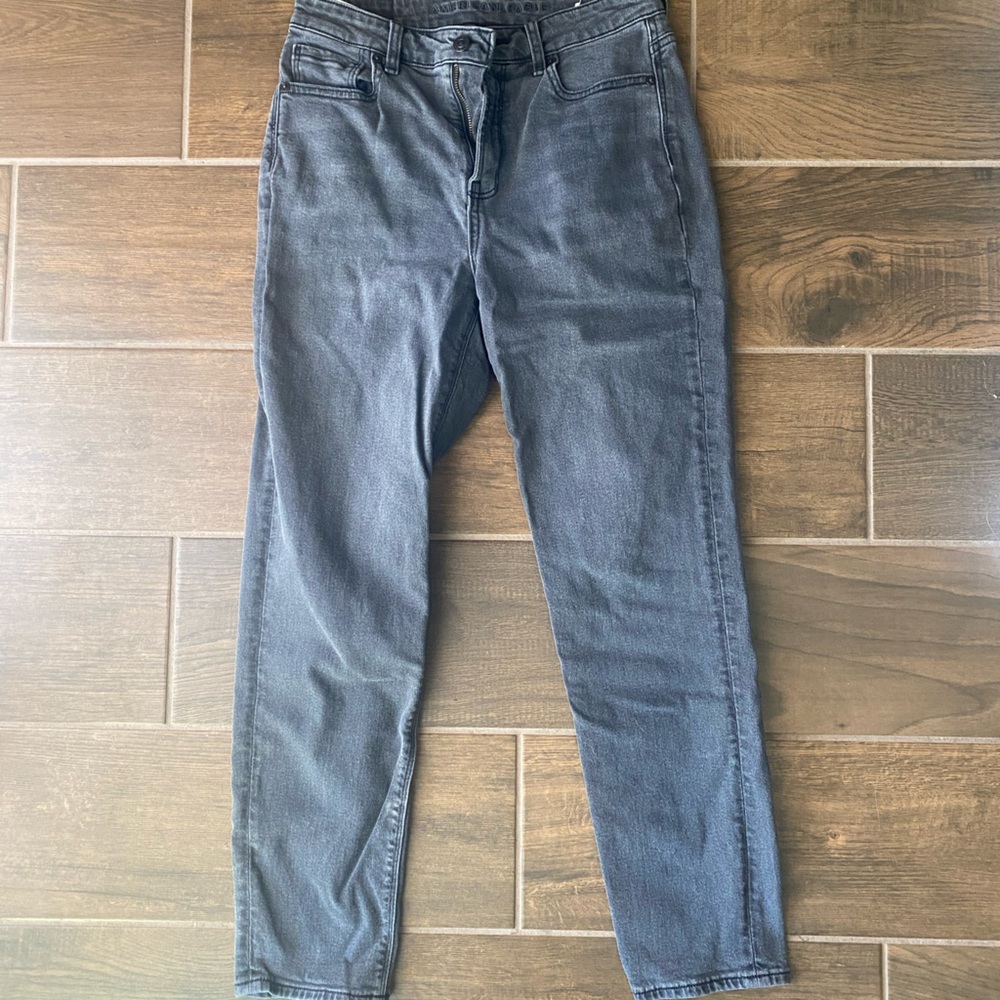 American Eagle Mom Jeans